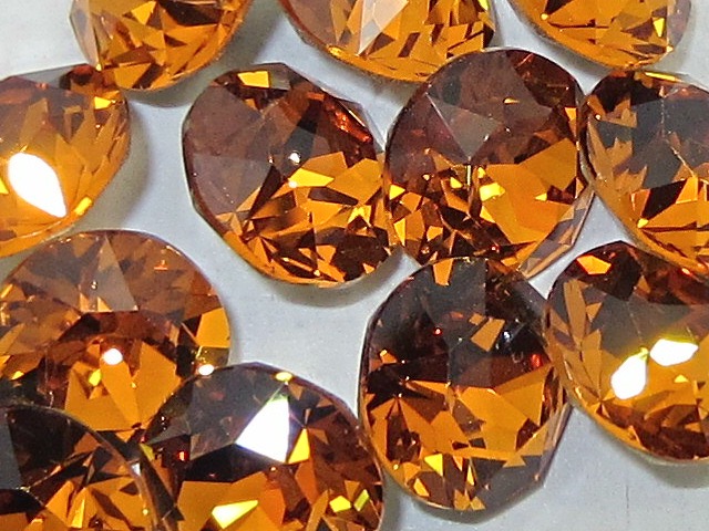 ss39 (8.164-8.412mm) 12Pcs. TOPAZ POINTED BACK European Rhinestones